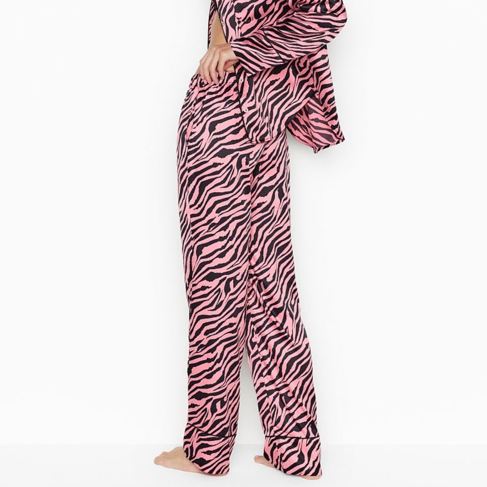 🆚Rose Luster Zebra PJ pants - Picture 2 of 7